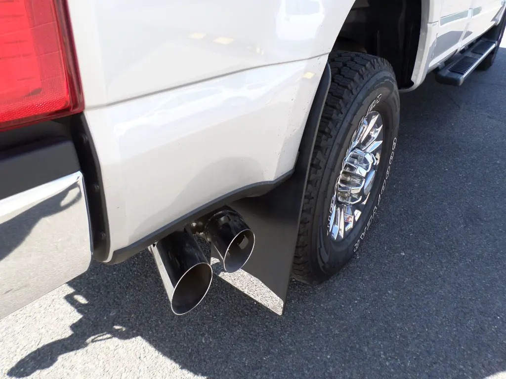 2017-F350-SRW-No-Flares.webp