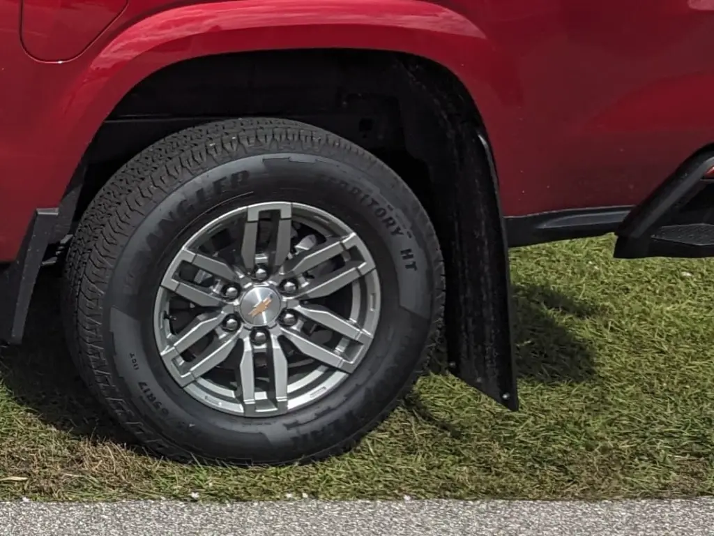 2023-Colarado-NF-Rear-extra-long.webp