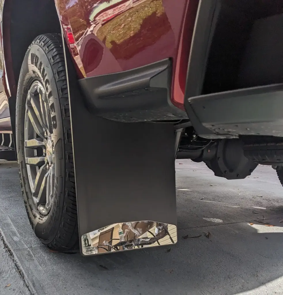 Chevy Colorado Rear drill‑less mud flaps, 2023 – Current