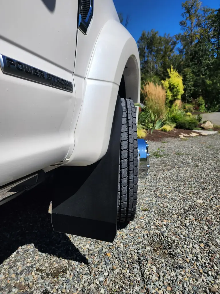 Ford F450/F550/F600 Front drill‑less mud flaps, 2017-2022