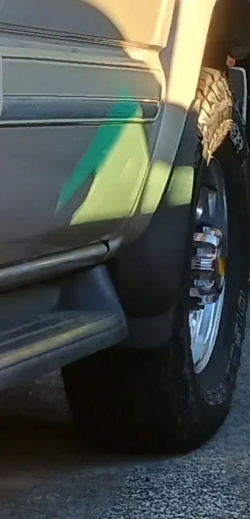 Chevy/GMC SUV Front drill‑less mud flaps, 2001 – 2006