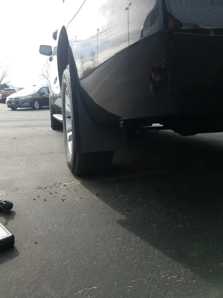 Chevy Suburban & GMC Yukon XL Rear drill‑less mud flaps, 2015 – 2020