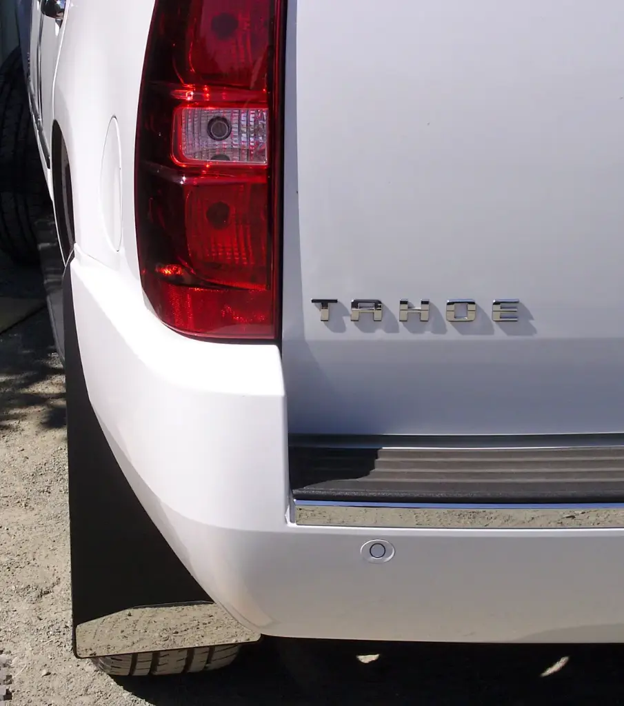 Chevy/GMC SUV Rear drill‑less mud flaps, 2007 – 2014