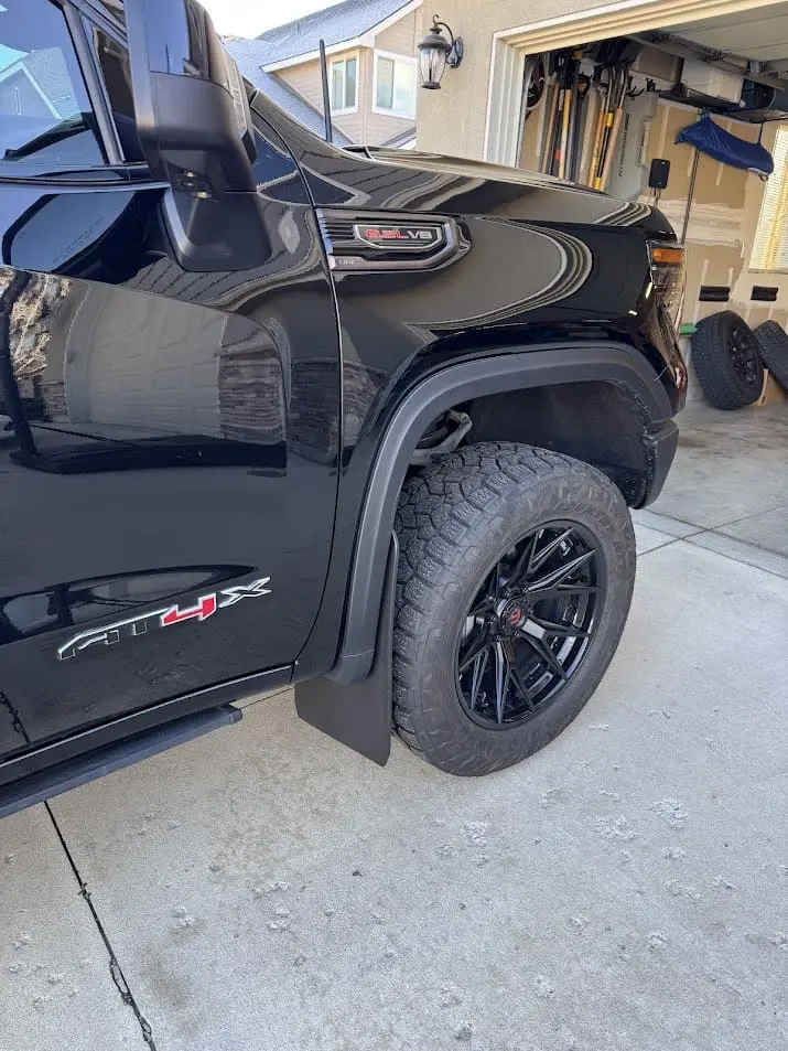 GMC 1500 AT4X Front drill‑less mud flaps, 2023 – Current