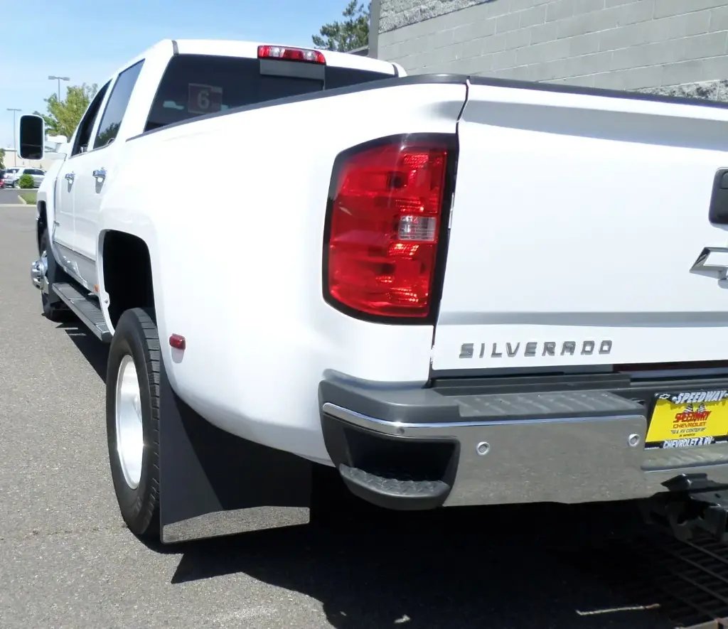 Chevy/GMC 3500 Rear drill‑less mud flaps, 2015 – 2019, dually