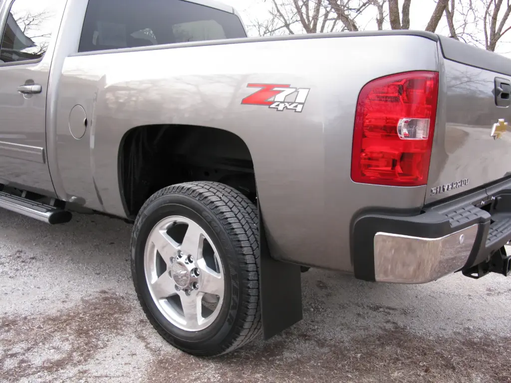 Chevy 2500/3500 Rear drill‑less mud flaps, 2007.5 – 2014, single rear wheel
