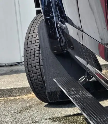 [009330] Ford F450/F550/F600 Front drill‑less mud flaps, 2023-Current